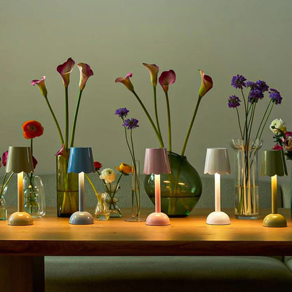 Lampe de table LED Addison Ross - Modèle festonné - Blanche - 28 cm